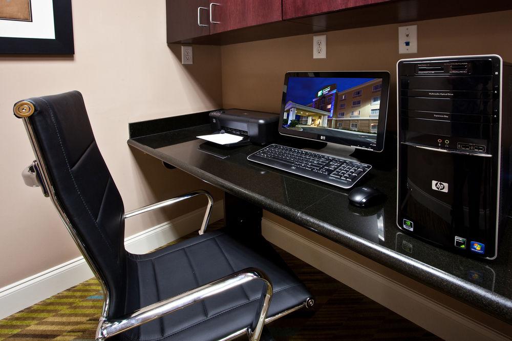 Holiday Inn Express Palatka Northwest By Ihg ภายนอก รูปภาพ
